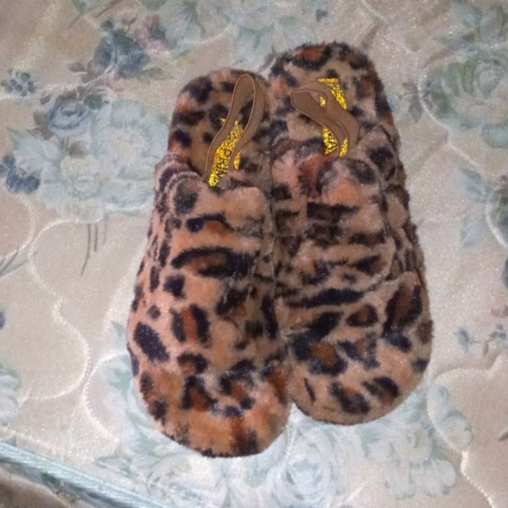 Women's cheetah Primas